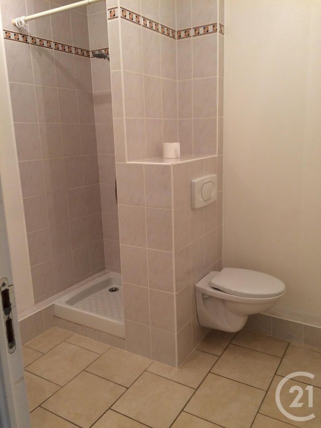 Afficher la photo en grand Appartement F2 à louer - 2 pièces - 41.82 m2 - MOULINS - 03 - AUVERGNE - Century 21 Pierre Immobilier