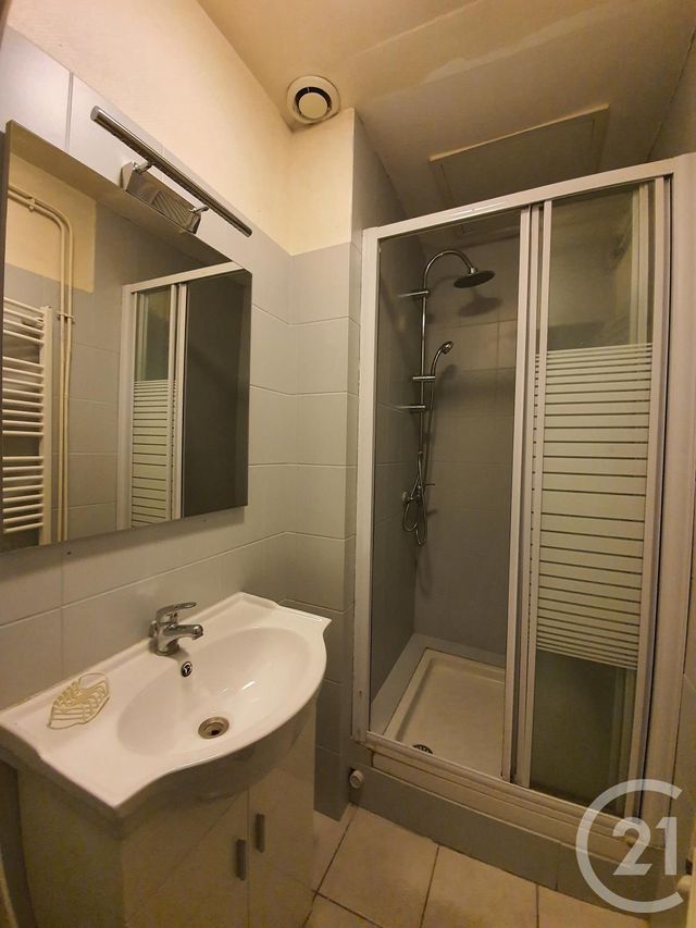 Afficher la photo en grand appartement à louer - 2 pièces - 25.0 m2 - MOULINS - 03 - AUVERGNE - Century 21 Pierre Immobilier
