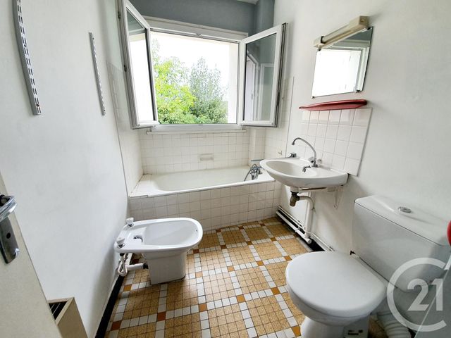 Afficher la photo en grand Appartement F2 à louer - 2 pièces - 37.0 m2 - YZEURE - 03 - AUVERGNE - Century 21 Pierre Immobilier