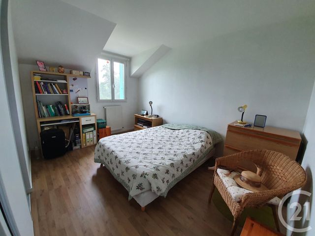 Afficher la photo en grand Appartement F4 à louer - 4 pièces - 124.97 m2 - YZEURE - 03 - AUVERGNE - Century 21 Pierre Immobilier