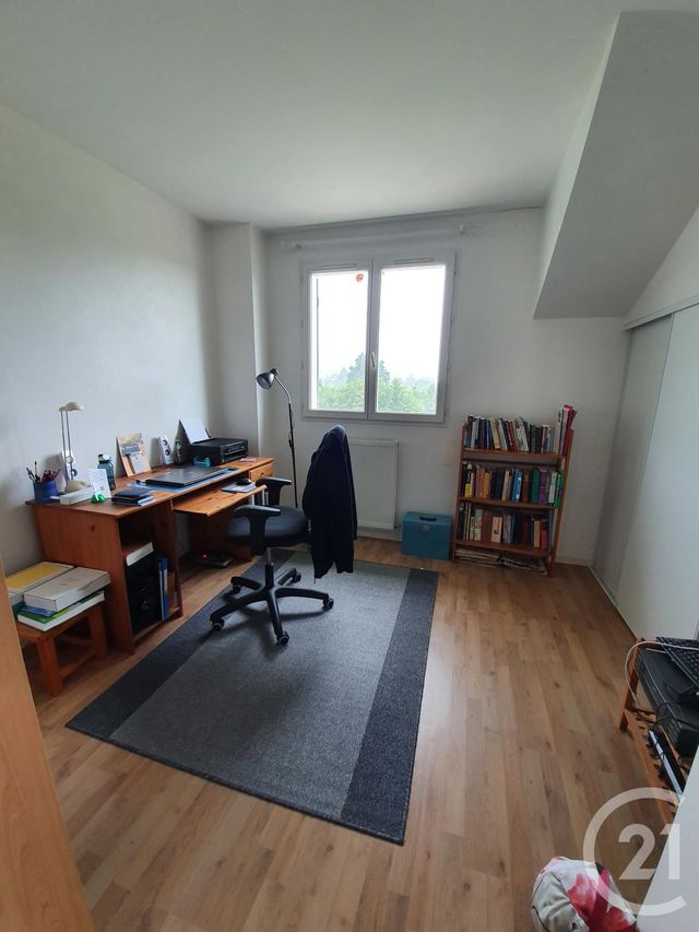 Afficher la photo en grand Appartement F4 à louer - 4 pièces - 124.97 m2 - YZEURE - 03 - AUVERGNE - Century 21 Pierre Immobilier