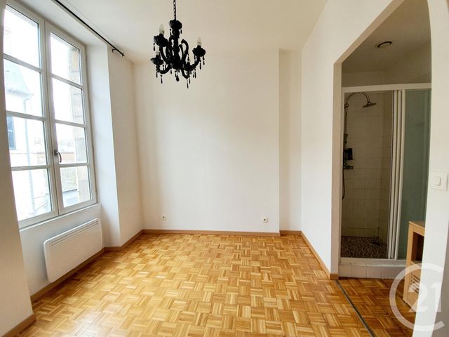 Afficher la photo en grand Appartement à louer - 2 pièces - 43.45 m2 - MOULINS - 03 - AUVERGNE - Century 21 Pierre Immobilier