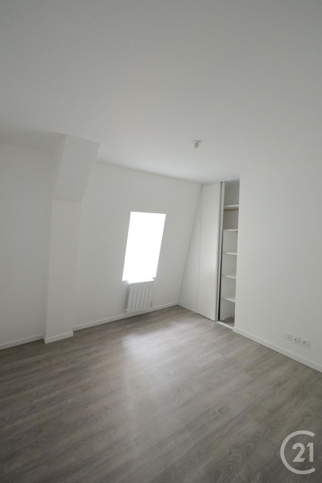 Afficher la photo en grand Appartement F3 à louer - 2 pièces - 44.3 m2 - MOULINS - 03 - AUVERGNE - Century 21 Pierre Immobilier
