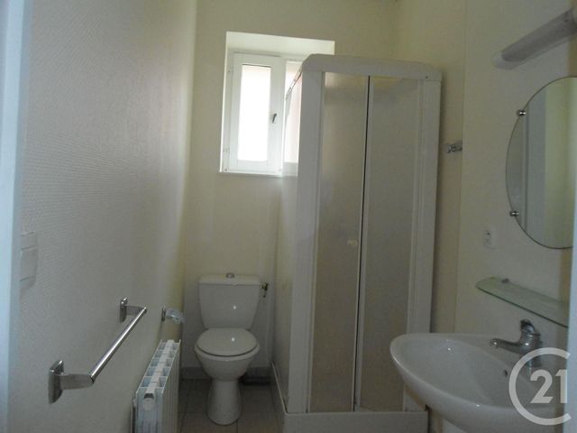 Afficher la photo en grand Appartement F1 à louer - 1 pièce - 31.7 m2 - MOULINS - 03 - AUVERGNE - Century 21 Pierre Immobilier