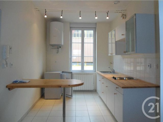 Afficher la photo en grand Appartement F1 à louer - 1 pièce - 31.7 m2 - MOULINS - 03 - AUVERGNE - Century 21 Pierre Immobilier