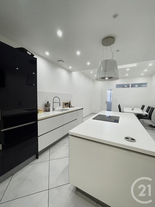 Appartement F3 à vendre - 3 pièces - 90.02 m2 - MOULINS - 03 - AUVERGNE - Century 21 Pierre Immobilier