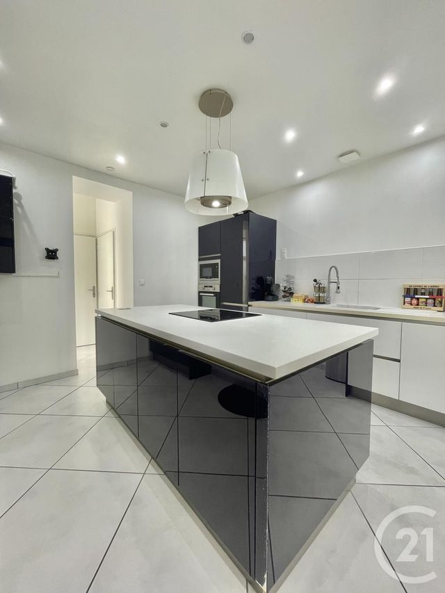 Appartement F3 à vendre - 3 pièces - 90.02 m2 - MOULINS - 03 - AUVERGNE - Century 21 Pierre Immobilier