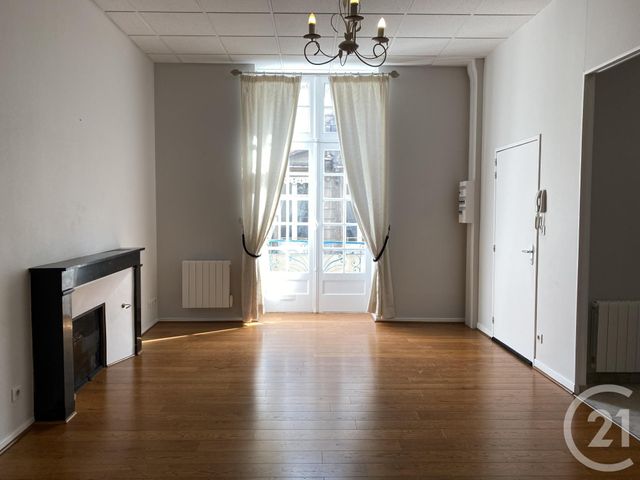 Appartement F2 à louer - 2 pièces - 56.6 m2 - MOULINS - 03 - AUVERGNE - Century 21 Pierre Immobilier