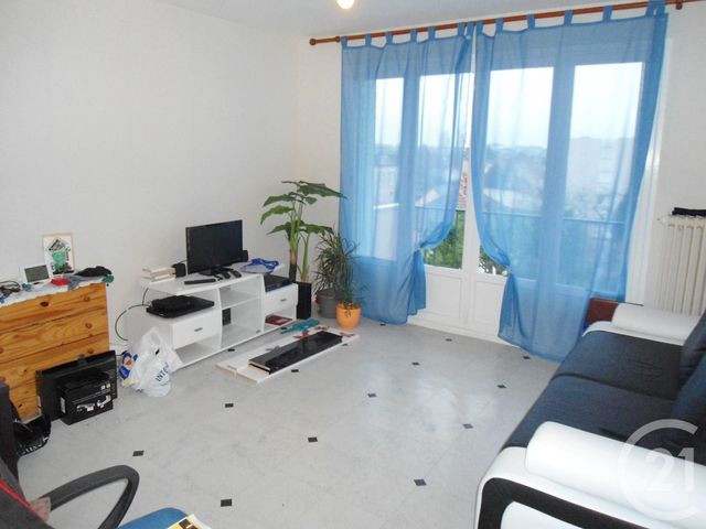 Appartement F2 à louer - 2 pièces - 47.8 m2 - MOULINS - 03 - AUVERGNE - Century 21 Pierre Immobilier