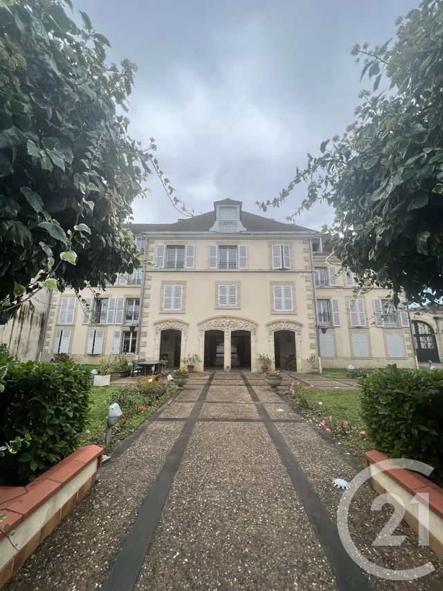 Appartement F3 à louer - 3 pièces - 760.3 m2 - MOULINS - 03 - AUVERGNE - Century 21 Pierre Immobilier