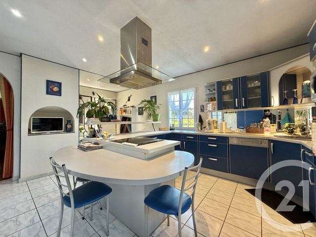 maison à vendre - 5 pièces - 216.77 m2 - VILLENEUVE SUR ALLIER - 03 - AUVERGNE - Century 21 Pierre Immobilier