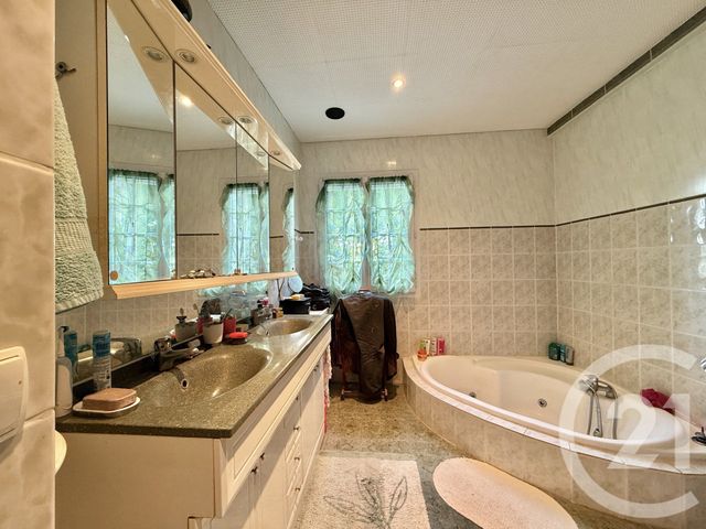 maison à vendre - 5 pièces - 216.77 m2 - VILLENEUVE SUR ALLIER - 03 - AUVERGNE - Century 21 Pierre Immobilier