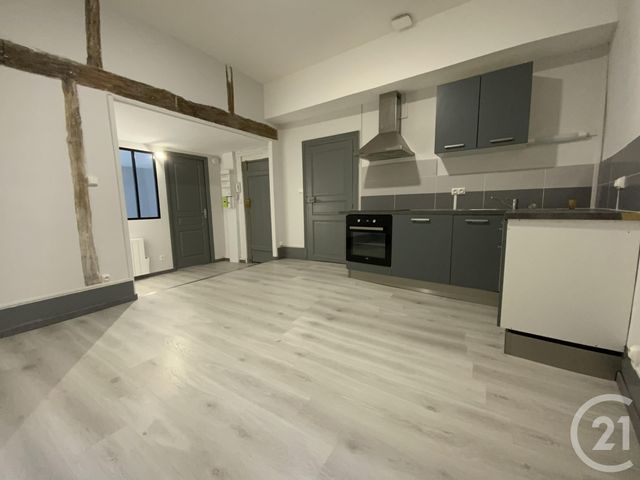 Appartement F2 à louer - 2 pièces - 33.0 m2 - MOULINS - 03 - AUVERGNE - Century 21 Pierre Immobilier