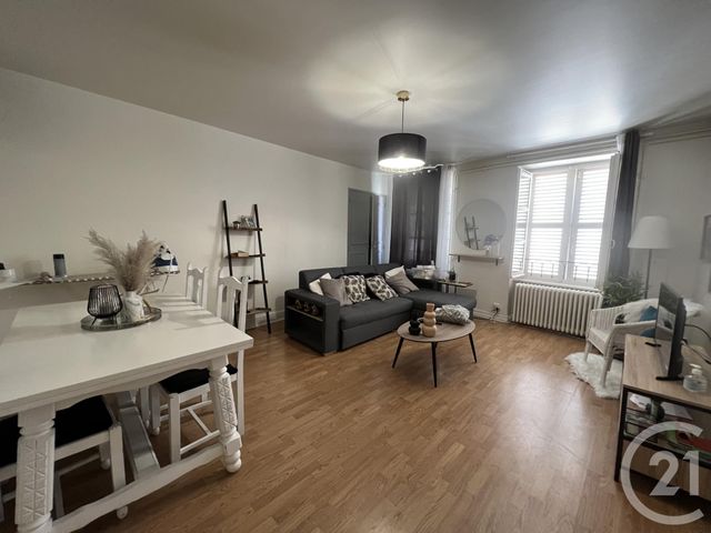 Appartement F2 à louer - 2 pièces - 59.61 m2 - MOULINS - 03 - AUVERGNE - Century 21 Pierre Immobilier