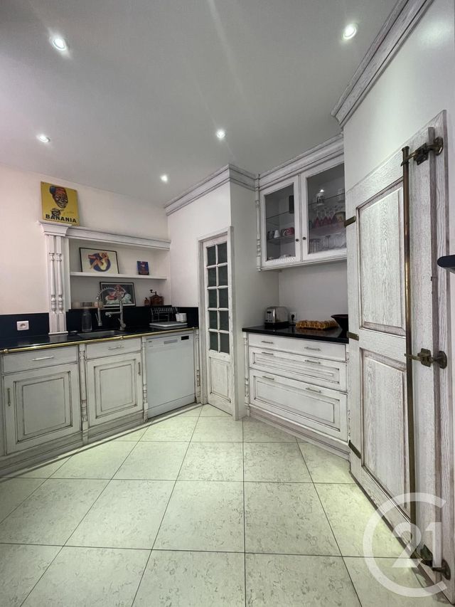 Afficher la photo en grand maison à vendre - 10 pièces - 339.0 m2 - YZEURE - 03 - AUVERGNE - Century 21 Pierre Immobilier