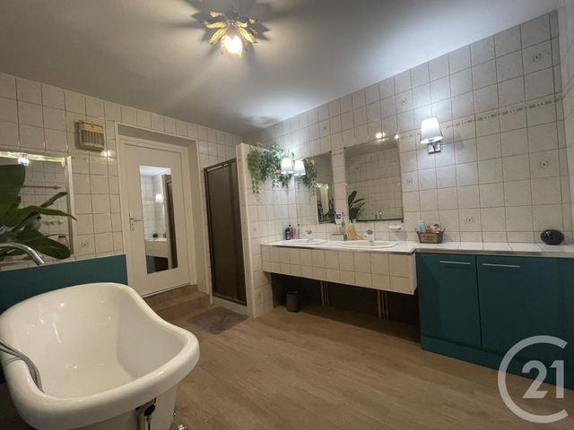 Afficher la photo en grand maison à vendre - 10 pièces - 339.0 m2 - YZEURE - 03 - AUVERGNE - Century 21 Pierre Immobilier