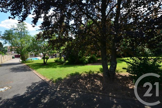 Afficher la photo en grand maison à vendre - 10 pièces - 339.0 m2 - YZEURE - 03 - AUVERGNE - Century 21 Pierre Immobilier