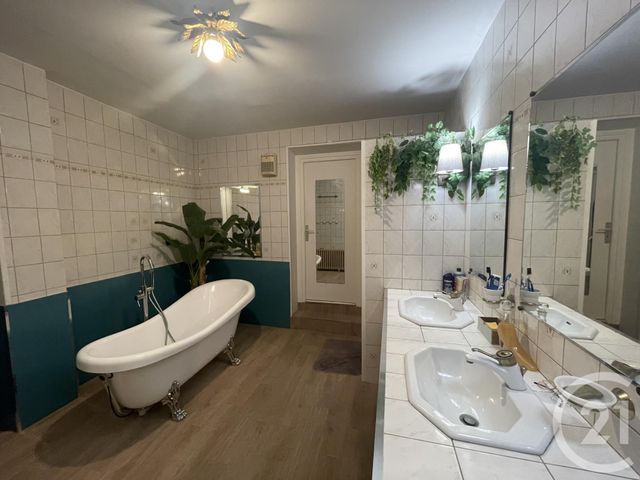 Afficher la photo en grand maison à vendre - 10 pièces - 339.0 m2 - YZEURE - 03 - AUVERGNE - Century 21 Pierre Immobilier