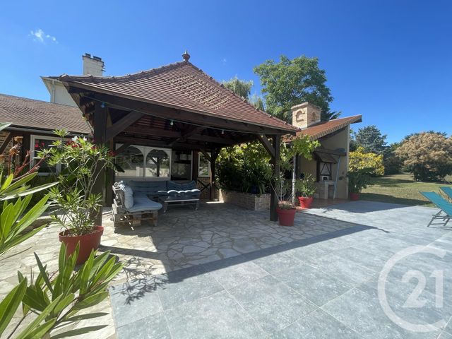 Afficher la photo en grand maison à vendre - 10 pièces - 339.0 m2 - YZEURE - 03 - AUVERGNE - Century 21 Pierre Immobilier