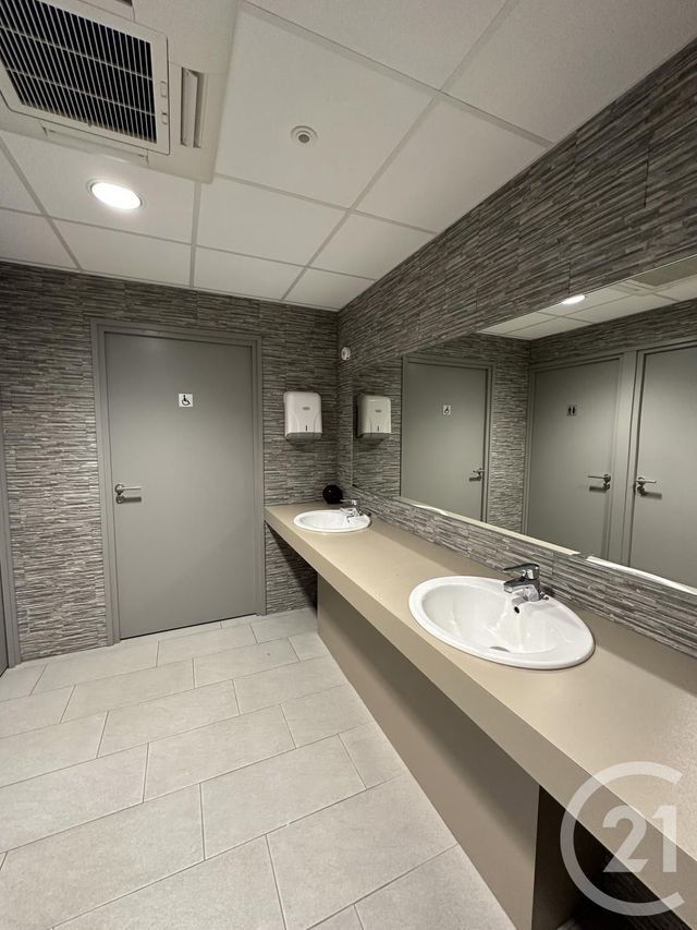 commerce à louer - 847.0 m2 - AVERMES - 03 - AUVERGNE - Century 21 Pierre Immobilier