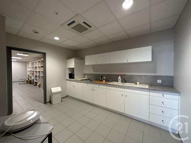 commerce à louer - 847.0 m2 - AVERMES - 03 - AUVERGNE - Century 21 Pierre Immobilier