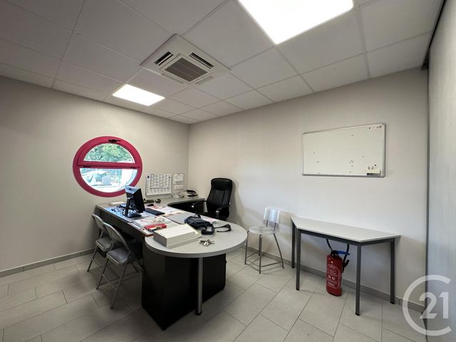 commerce à louer - 847.0 m2 - AVERMES - 03 - AUVERGNE - Century 21 Pierre Immobilier