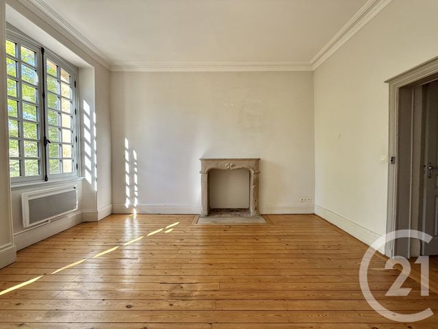 Appartement F4 à vendre - 4 pièces - 90.95 m2 - MOULINS - 03 - AUVERGNE - Century 21 Pierre Immobilier