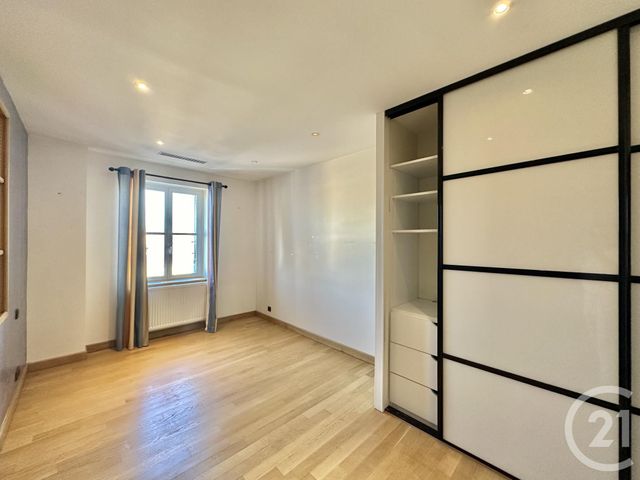Afficher la photo en grand Appartement F4 à vendre - 4 pièces - 166.77 m2 - MOULINS - 03 - AUVERGNE - Century 21 Pierre Immobilier