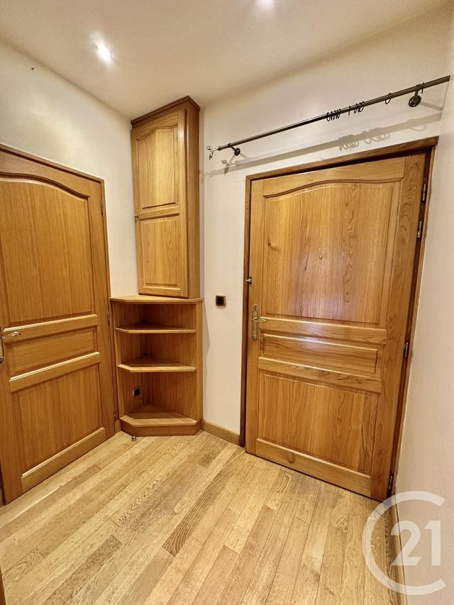 Afficher la photo en grand Appartement F4 à vendre - 4 pièces - 166.77 m2 - MOULINS - 03 - AUVERGNE - Century 21 Pierre Immobilier