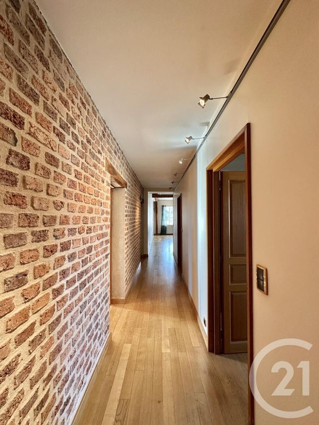 Afficher la photo en grand Appartement F4 à vendre - 4 pièces - 166.77 m2 - MOULINS - 03 - AUVERGNE - Century 21 Pierre Immobilier