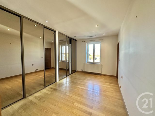 Afficher la photo en grand Appartement F4 à vendre - 4 pièces - 166.77 m2 - MOULINS - 03 - AUVERGNE - Century 21 Pierre Immobilier