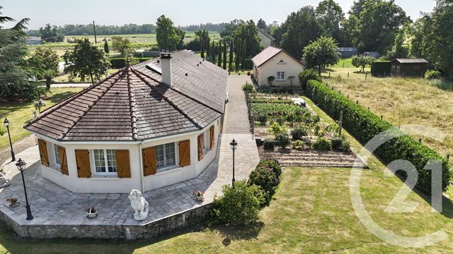 Afficher la photo en grand maison à vendre - 8 pièces - 229.02 m2 - CHEMILLY - 03 - AUVERGNE - Century 21 Pierre Immobilier