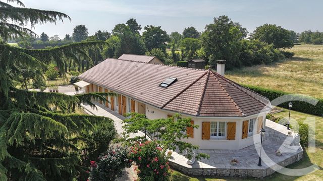 Afficher la photo en grand maison à vendre - 8 pièces - 229.02 m2 - CHEMILLY - 03 - AUVERGNE - Century 21 Pierre Immobilier