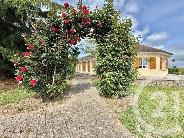 Afficher la photo en grand maison à vendre - 8 pièces - 229.02 m2 - CHEMILLY - 03 - AUVERGNE - Century 21 Pierre Immobilier