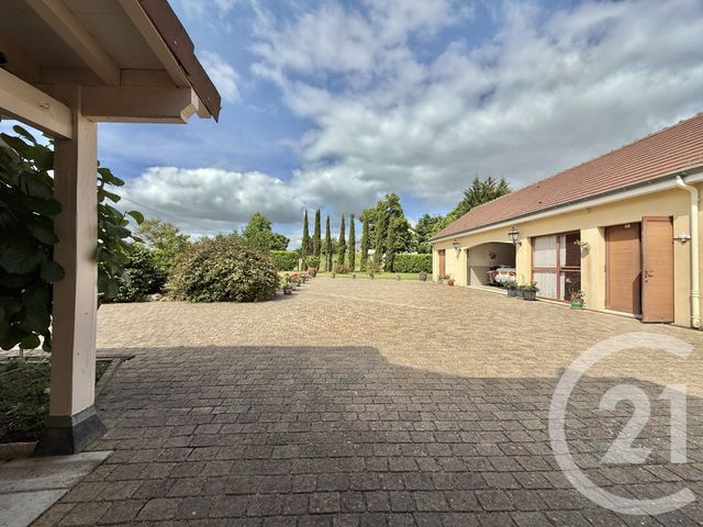 Afficher la photo en grand maison à vendre - 8 pièces - 229.02 m2 - CHEMILLY - 03 - AUVERGNE - Century 21 Pierre Immobilier