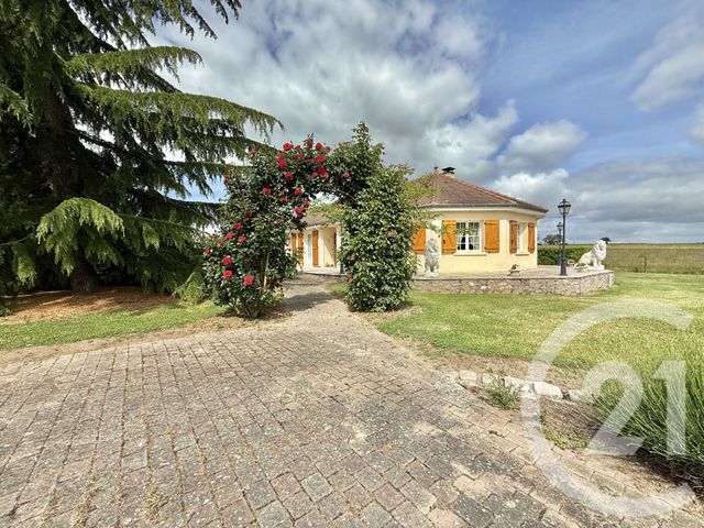 Afficher la photo en grand maison à vendre - 8 pièces - 229.02 m2 - CHEMILLY - 03 - AUVERGNE - Century 21 Pierre Immobilier