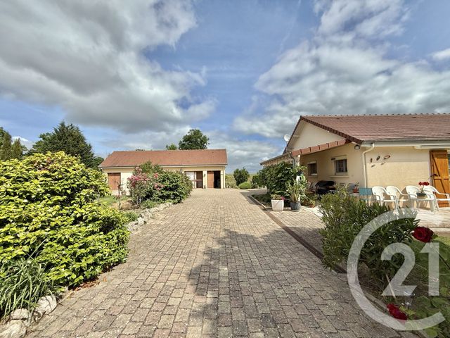 Afficher la photo en grand maison à vendre - 8 pièces - 229.02 m2 - CHEMILLY - 03 - AUVERGNE - Century 21 Pierre Immobilier