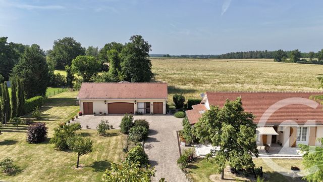 Afficher la photo en grand maison à vendre - 8 pièces - 229.02 m2 - CHEMILLY - 03 - AUVERGNE - Century 21 Pierre Immobilier