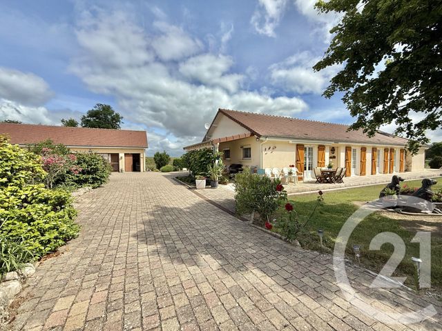 Afficher la photo en grand maison à vendre - 8 pièces - 229.02 m2 - CHEMILLY - 03 - AUVERGNE - Century 21 Pierre Immobilier