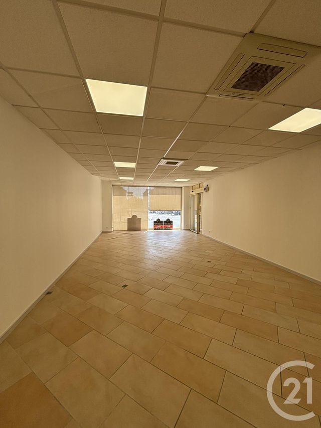 commerce à louer - 55.59 m2 - MOULINS - 03 - AUVERGNE - Century 21 Pierre Immobilier