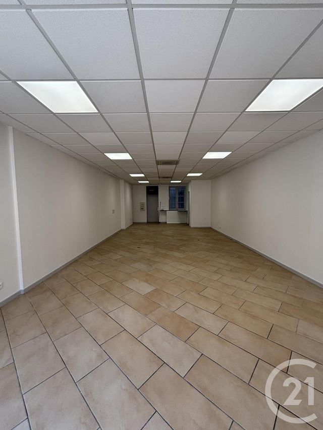 commerce à louer - 55.59 m2 - MOULINS - 03 - AUVERGNE - Century 21 Pierre Immobilier