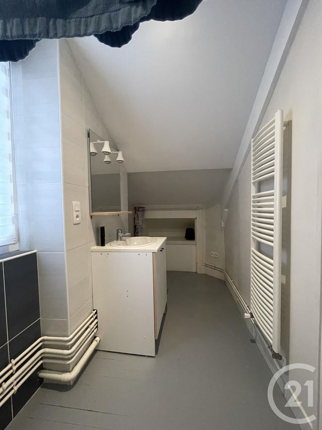Appartement F3 à louer - 3 pièces - 79.05 m2 - MOULINS - 03 - AUVERGNE - Century 21 Pierre Immobilier