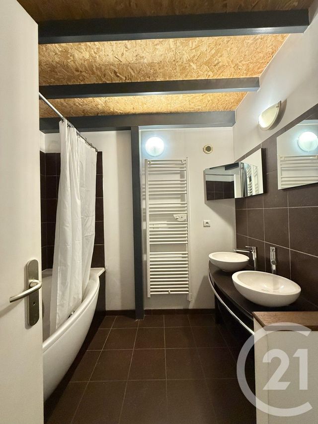 Appartement Loft à louer - 3 pièces - 77.2 m2 - MOULINS - 03 - AUVERGNE - Century 21 Pierre Immobilier