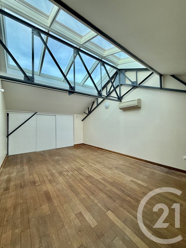 Appartement Loft à louer - 3 pièces - 77.2 m2 - MOULINS - 03 - AUVERGNE - Century 21 Pierre Immobilier