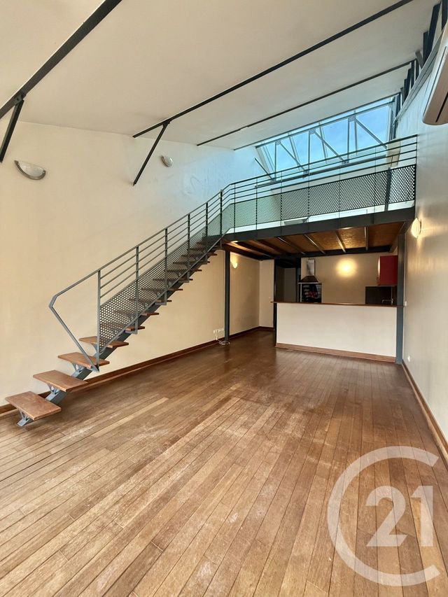 Appartement Loft à louer - 3 pièces - 77.2 m2 - MOULINS - 03 - AUVERGNE - Century 21 Pierre Immobilier