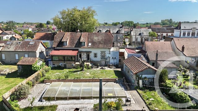 Afficher la photo en grand maison à vendre - 9 pièces - 249.05 m2 - VILLENEUVE SUR ALLIER - 03 - AUVERGNE - Century 21 Pierre Immobilier