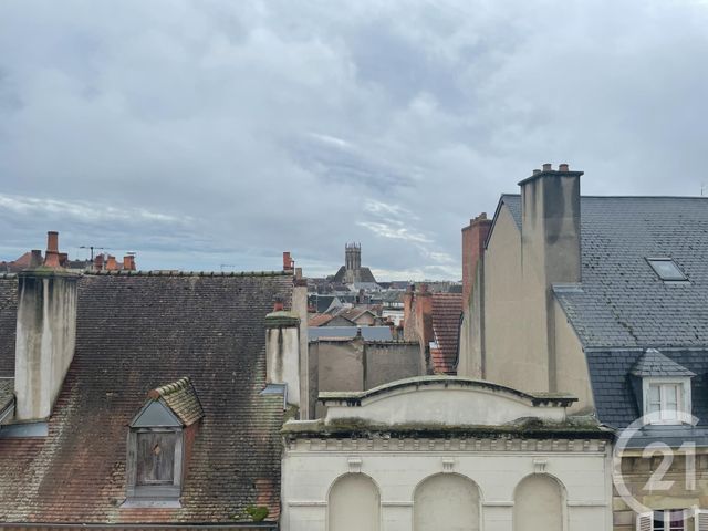 Afficher la photo en grand Appartement F1 à vendre - 1 pièce - 48.7 m2 - MOULINS - 03 - AUVERGNE - Century 21 Pierre Immobilier