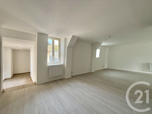 Appartement F3 à louer - 3 pièces - 69.8 m2 - MOULINS - 03 - AUVERGNE - Century 21 Pierre Immobilier