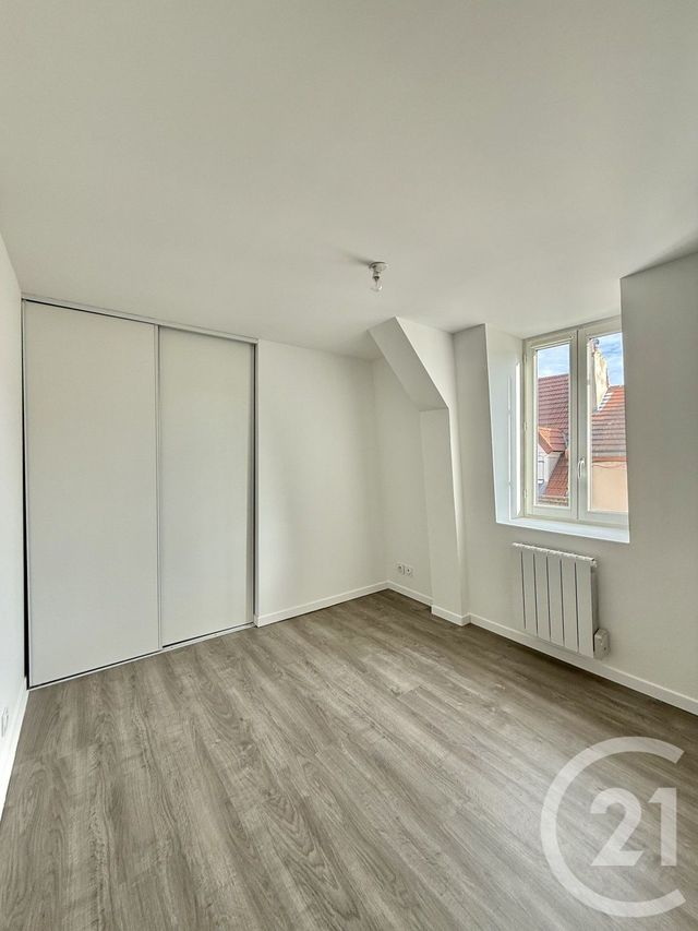 Appartement F3 à louer - 3 pièces - 69.8 m2 - MOULINS - 03 - AUVERGNE - Century 21 Pierre Immobilier