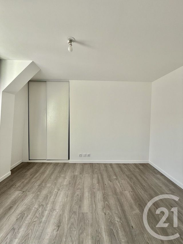 Appartement F3 à louer - 3 pièces - 69.8 m2 - MOULINS - 03 - AUVERGNE - Century 21 Pierre Immobilier